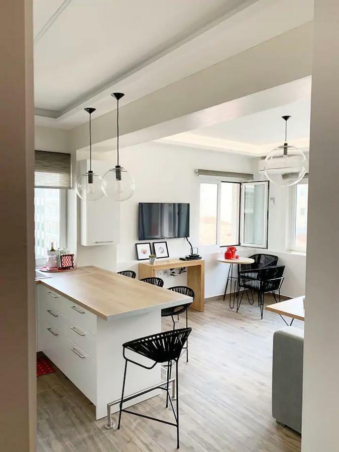 Apartment Cosmosdome. View In The Heart Of Athens! Athen